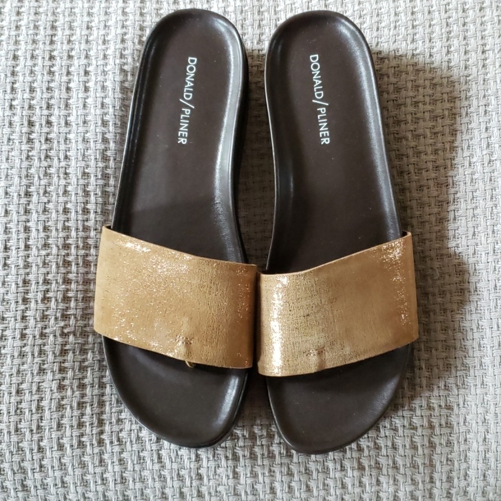 Donald J. Pliner Gold Slide Sandals, 9.5
